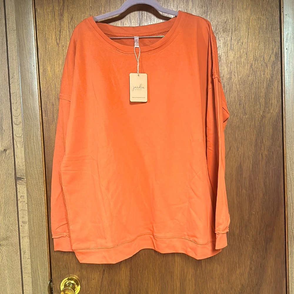 SOLD.  NWT. Sweatshirt so cool ❤️